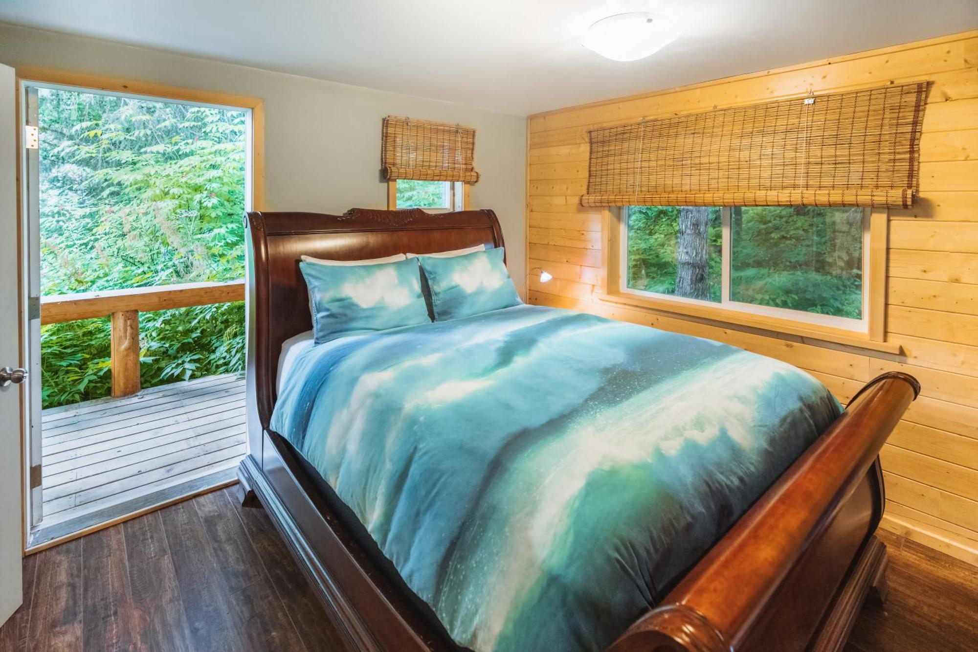Bella Coola Grizzly Tours And Resort Hagensborg エクステリア 写真