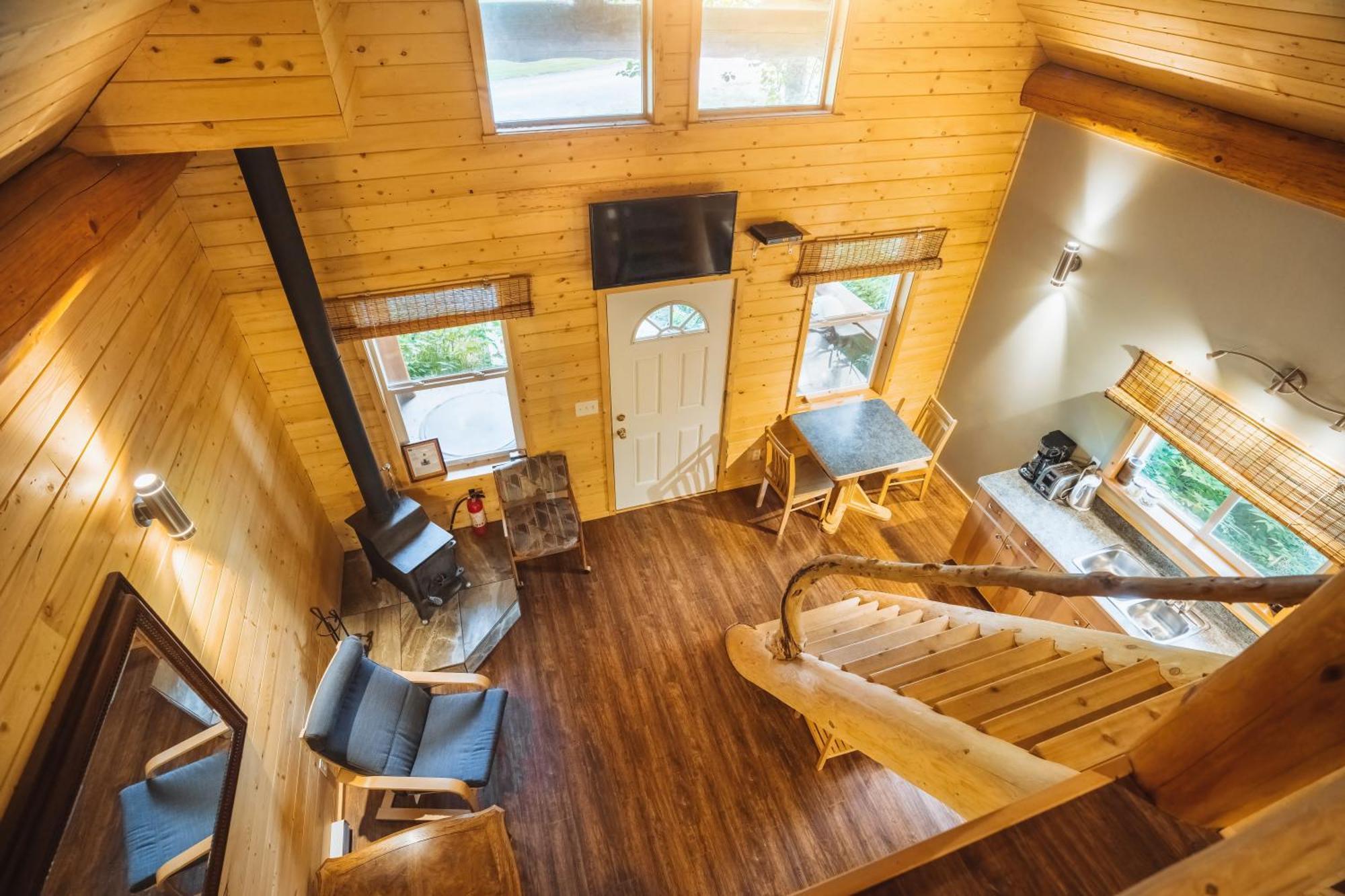 Bella Coola Grizzly Tours And Resort Hagensborg エクステリア 写真